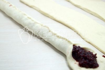 Защипнуть полоски.