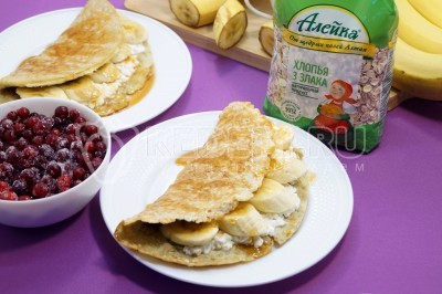 Овсяноблин с бананом и творогом