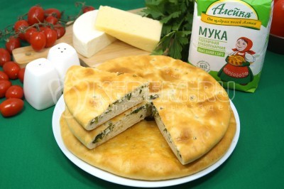 Пирог с зеленью и сыром