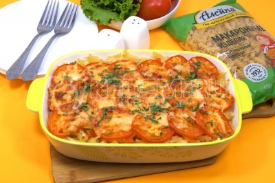 Макароны с помидорами и сыром в духовке
