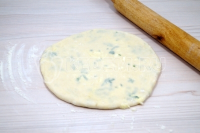 Раскатать скалкой.
