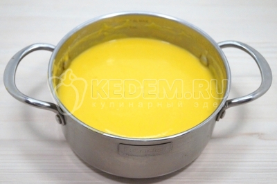 Прогреть суп помешивая.