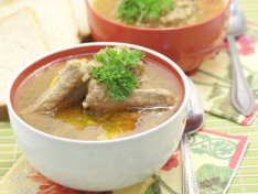 Ребрышки тушеные с овощами