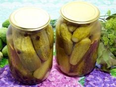 Маринованные огурцы в литровых банках