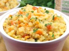 Гороховая каша с овощами