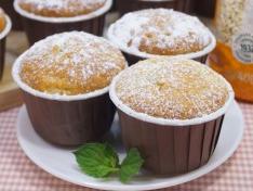Овсяные маффины с персиками