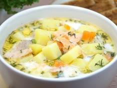 Уха из форели со сливками