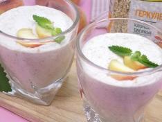 Смузи с персиками и овсянкой