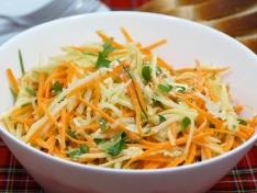 Салат с редькой, морковью и огурцом