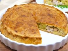 Пирог с курицей и картошкой в духовке на бездрожжевом тесте