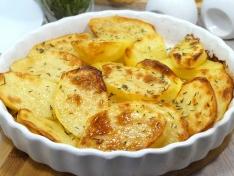 Картофель запеченный со сливочным маслом в духовке