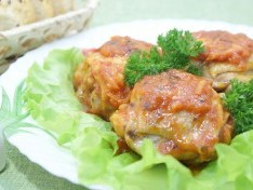 Куриные бёдрышки с томатами в мультиварке - рецепт