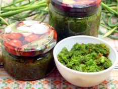 Паста из чесночных стрелок  - рецепт