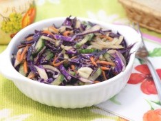 Салат из свежей красной капусты - рецепт