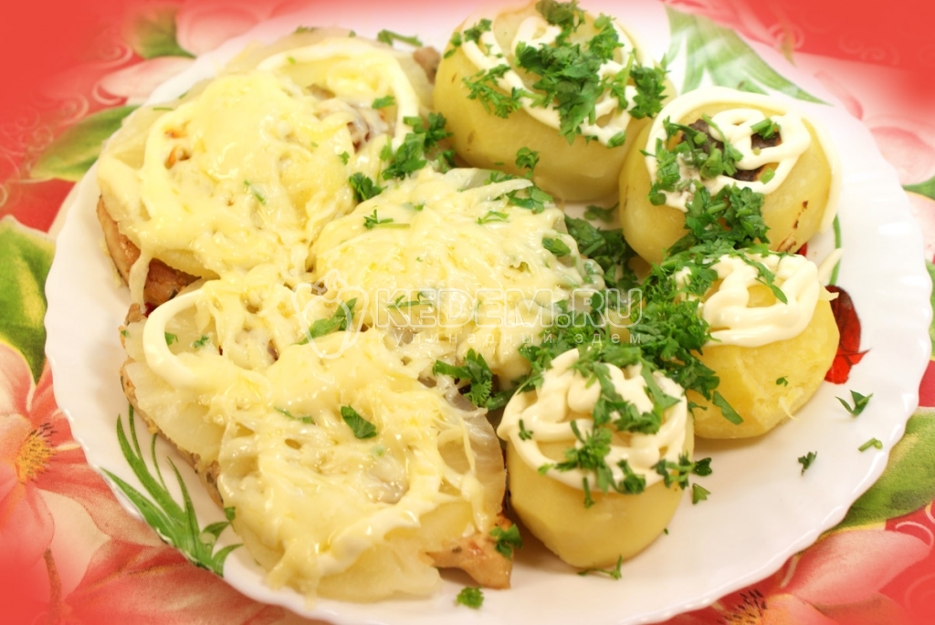 Мясо под ананасом