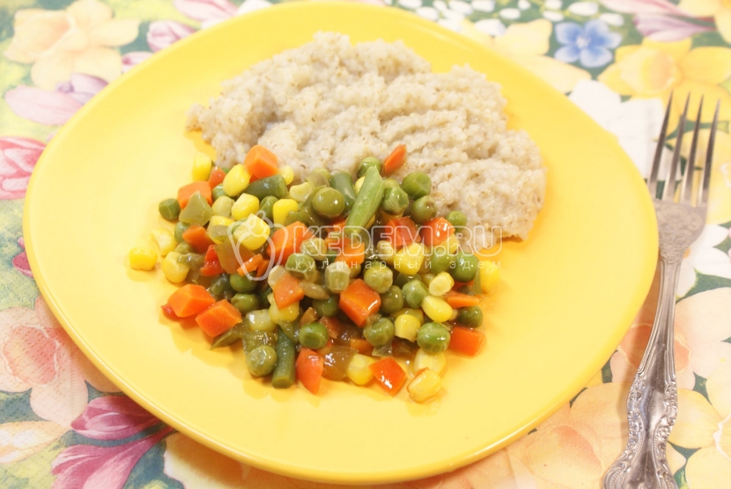 Ячневая каша с овощами