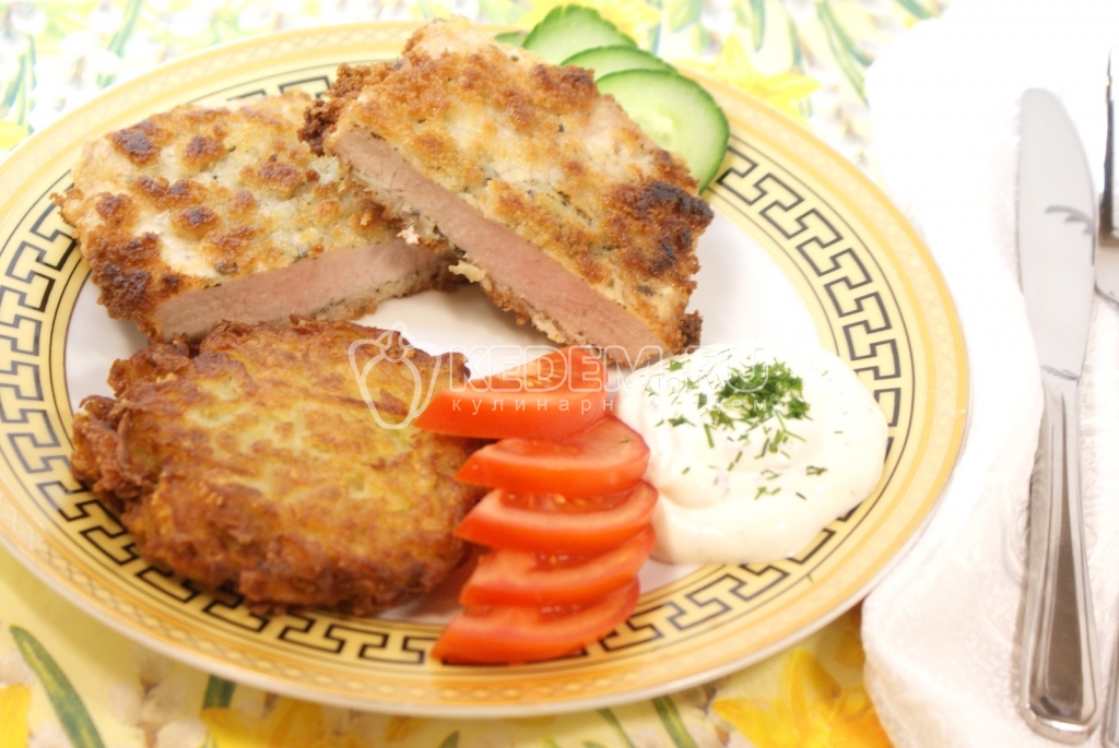 Шницель с картофельной лепёшкой