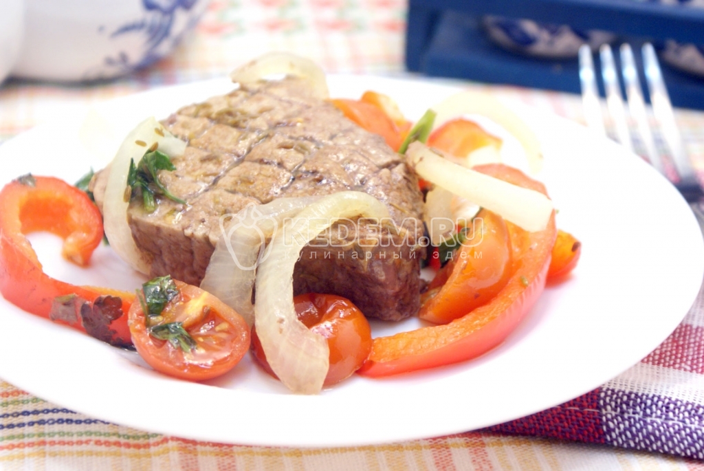 Запеченная телятина с овощами