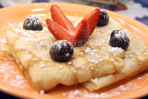 Блинчики с клубникой и маскарпоне