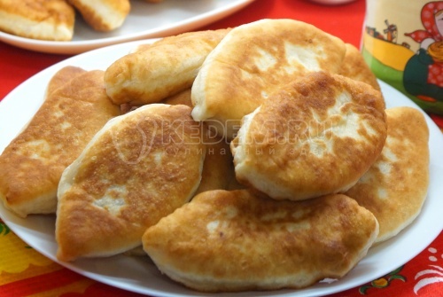 Жареные пирожки с капустой
