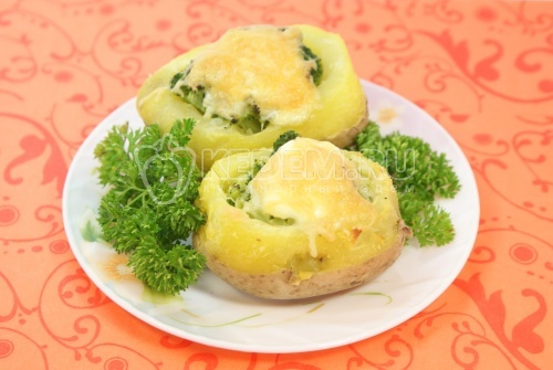 Картофель фаршированный брокколи