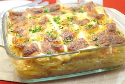 Картофельная запеканка с куриным фаршем в духовке