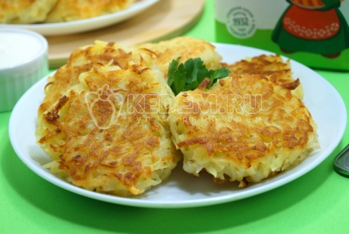 Картофельные драники на сковороде