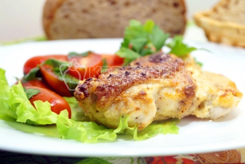 Сочная куриная грудка с сыром в духовке