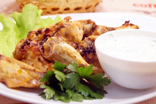 Куриные крылышки в духовке
