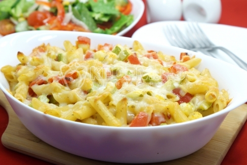 Макаронная запеканка с овощами