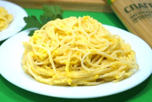 Макароны с сыром и яйцом