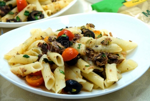 Макароны с тунцом