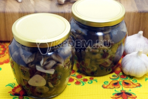 Маринованные опята на зиму с чесноком