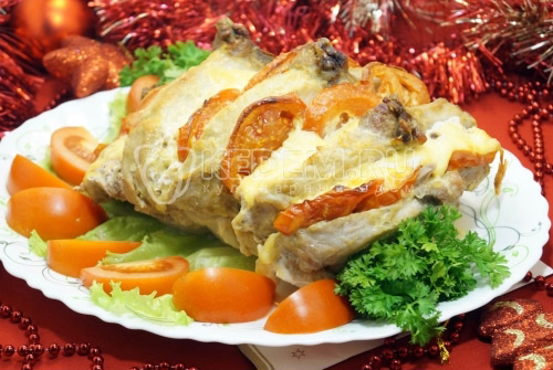 Мясо с помидорами и сыром Новый год