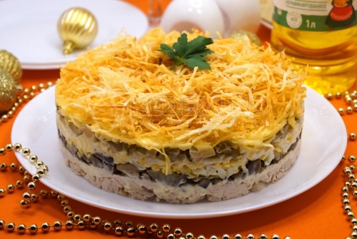 Новогодний салат с картофелем пай