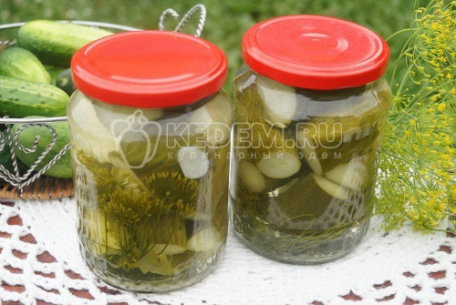 Огурцы маринованные резанные с перцем