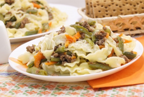 Паста с фаршем и стручковой фасолью