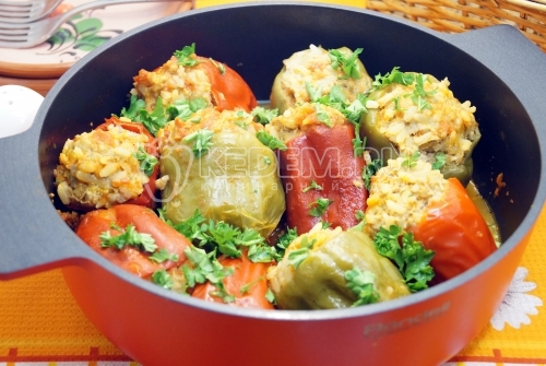Фаршированные перцы мясом и рисом