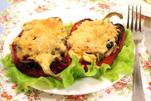 Перец фаршированный брокколи и грибами