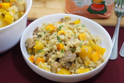 Перловка с мясом и тыквой