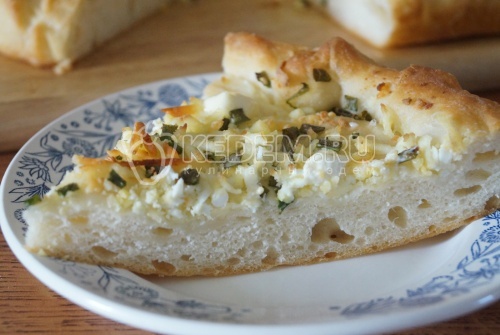 Пирог с сыром и яйцами