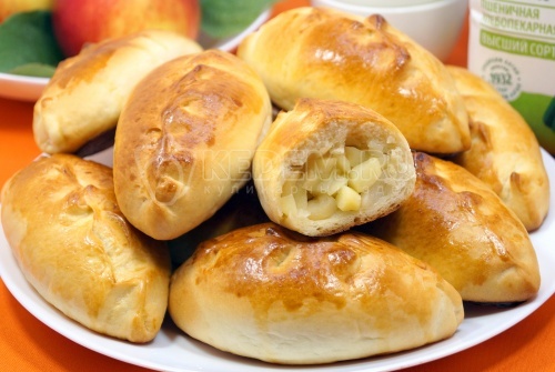 Пирожки с яблоками
