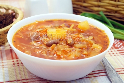 Постный борщ с фасолью