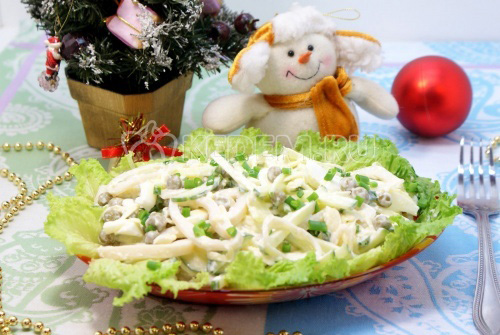 Салат с кальмарами