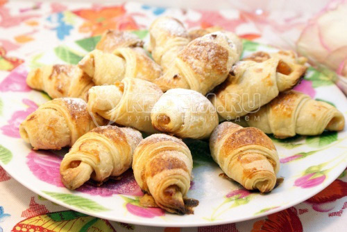Слойки с курагой