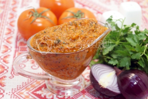 Томатный соус с луком
