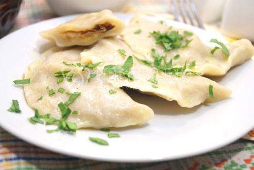 Вареники с капустой и сыром