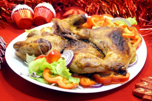 Запеченный цыплёнок с медово-горчичной корочкой