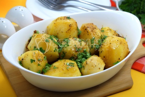Запеченный картофель в духовке целиком