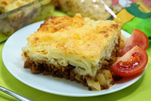 Запеканка из макарон с фаршем и сыром